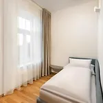 Kuszmannov Bazár *