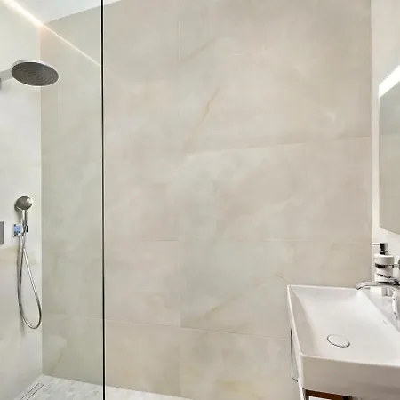 Kuszmannov Bazár Apartman *